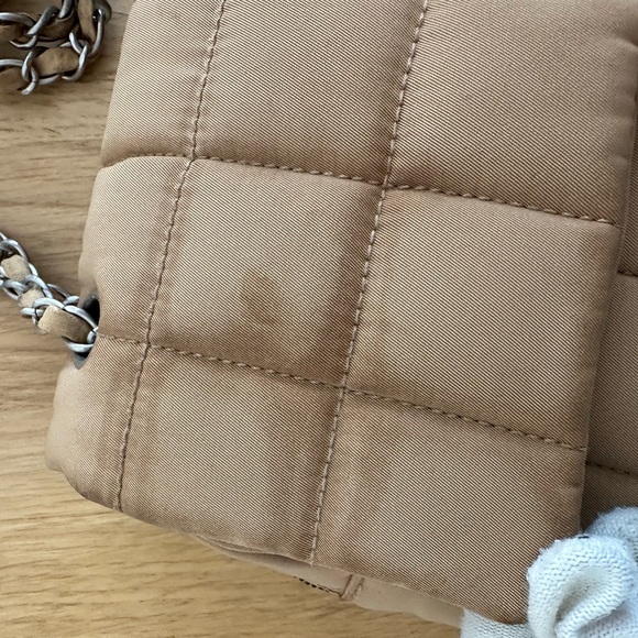 Chanel Shoulder Bag - Picture 7 of 16